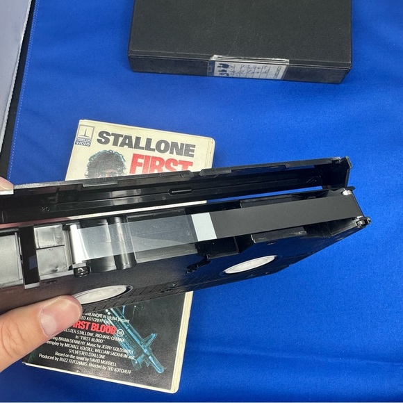 First Blood VHS Clamshell - 1982 - Picture 6 of 6